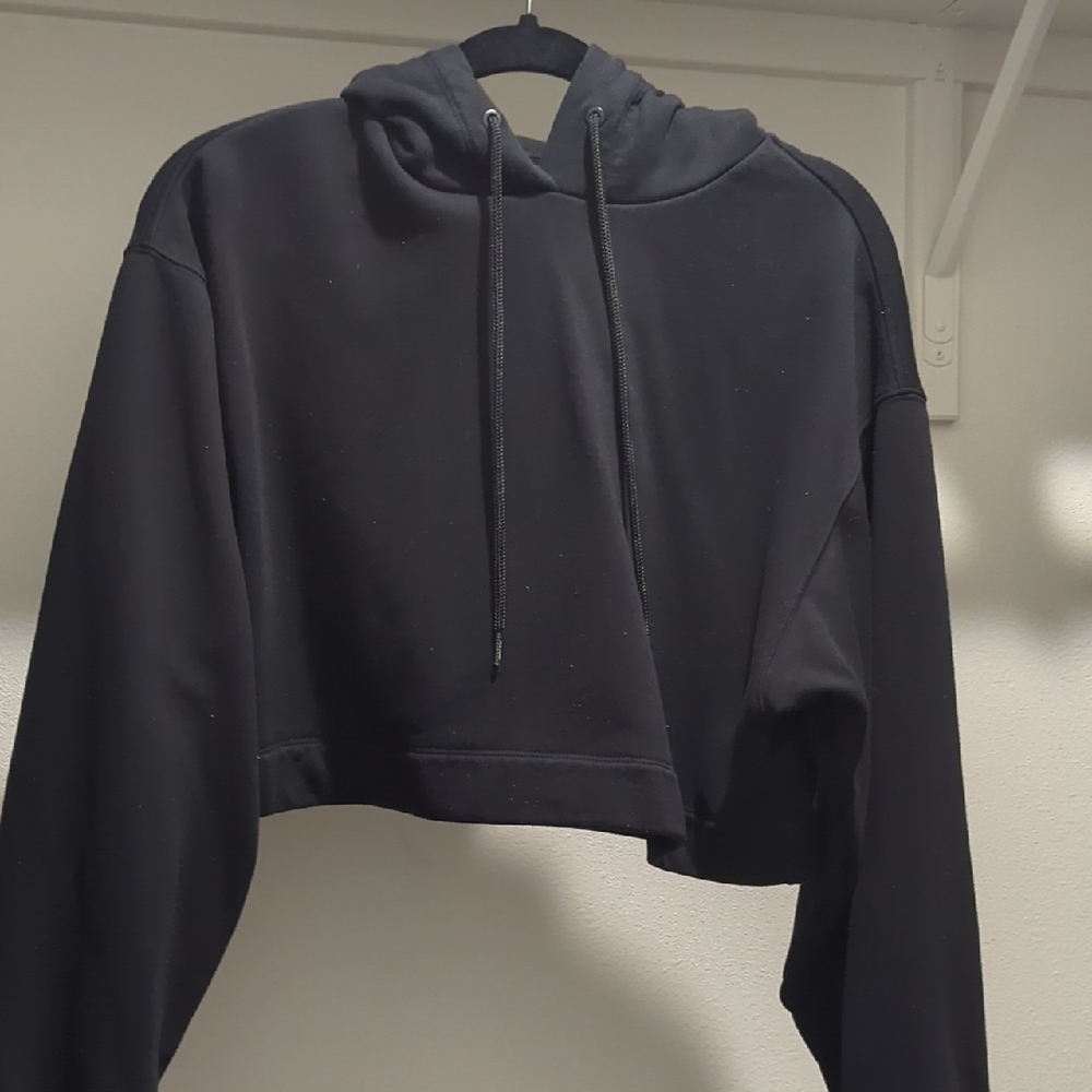 Black Cropped Hoodie